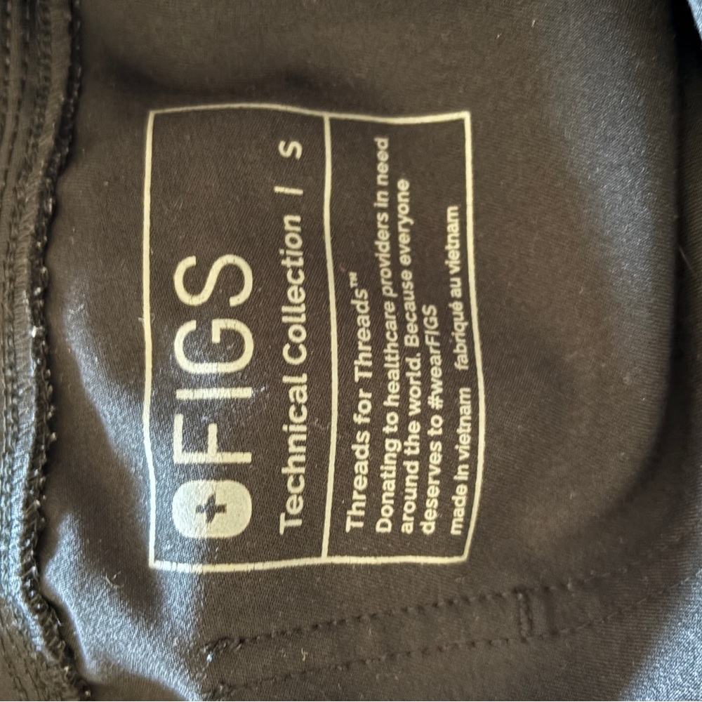 Figs Women Zemora Joggers in Black - Picture 3 of 4